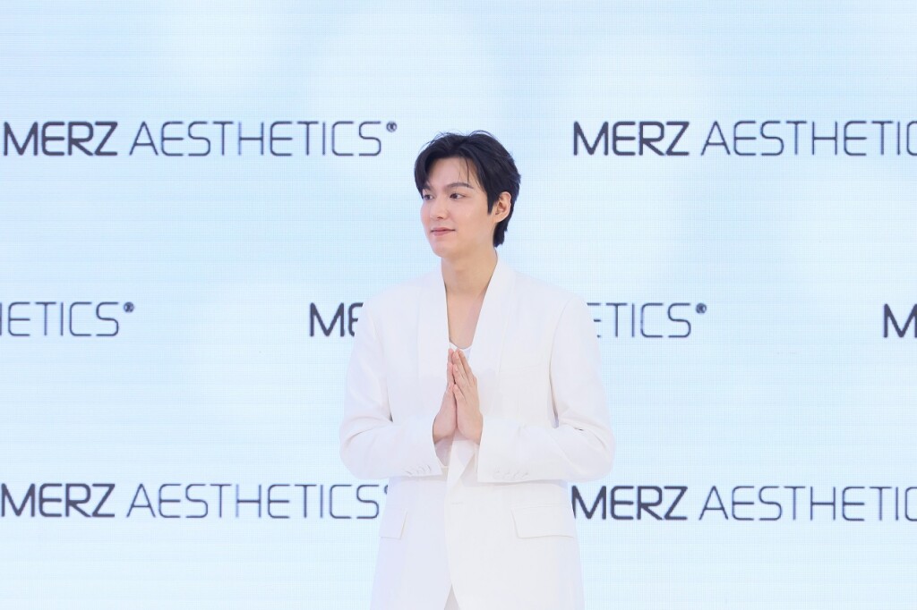 01 อีมินโฮ เซเลบริตี้ แอมบาสเดอร์ ของ ULTHERAPY กลับมาเยือนเมืองไทย เพื่อร่วมงาน MERZ AESTHETICS EXPO