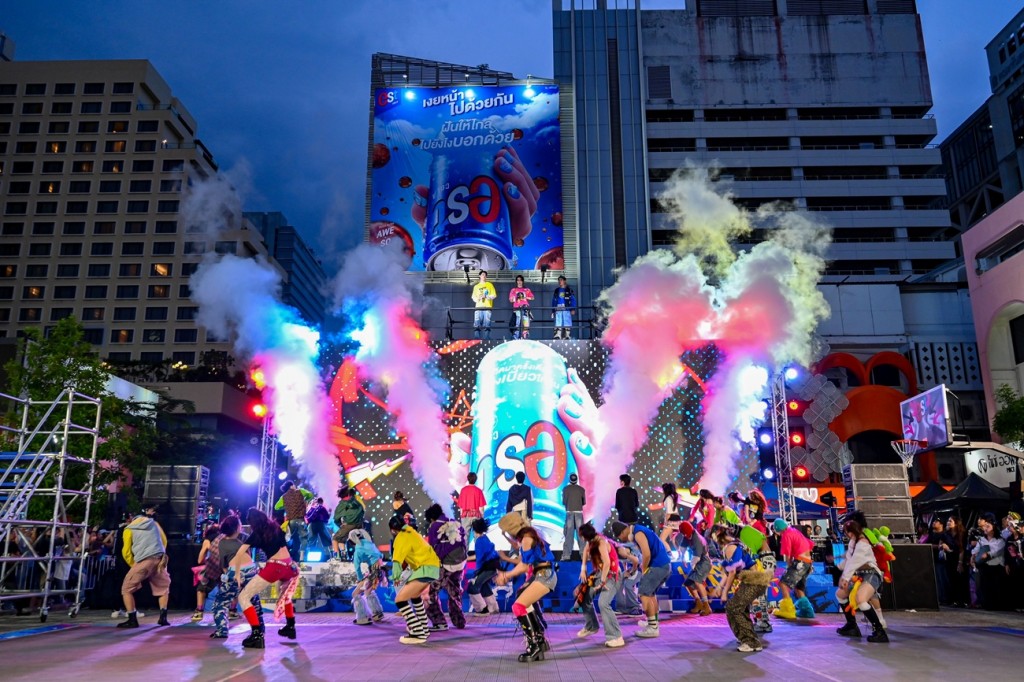 01.2_เอส โคล่า เปิดแคมเปญ เอส โคล่า เงยหน้าไปด้วยกัน