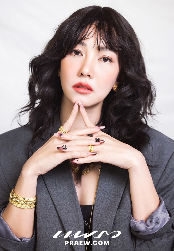 02 นุ่น-วรนุช วัย 44 ปี  ตำนานพี่สาวตลอดกาล_0