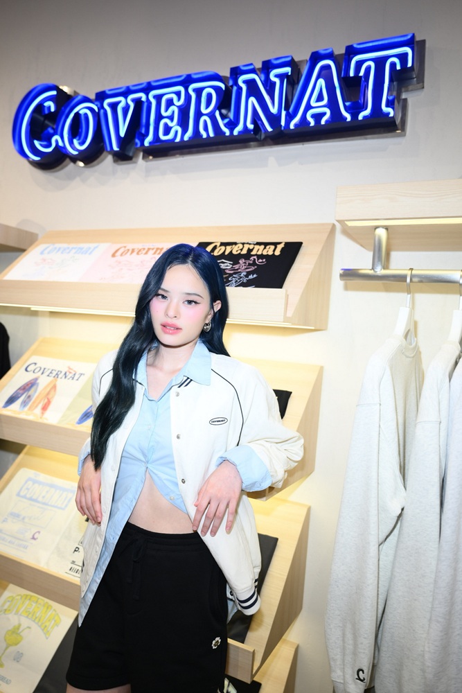 02 แอลลี่ ทำกิจกรรมถ่ายfashion setภายในแฟลกชิปสโตร์CVN07_2