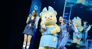 ซัมซุง ฟอร์มวงเกิร์ลกรุ๊ปเฉพาะกิจ INKY B อิ้งค์-โบกี้-น้องเนย Butterbear  เซอร์ไพรส์! น้องเนยร่วมฟีทเจอร์ริง กับ ตูน บอดี้สแลม   เสิร์ฟความคิ้วท์ในงาน “Galaxy S25 | Here AI am Music Fest”