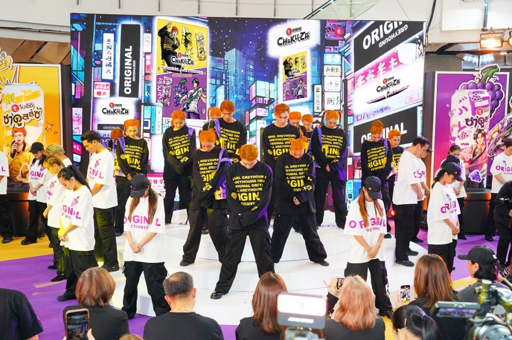 03_แฟชั่นโชว์สไตล์ mega crew