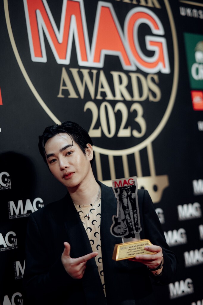 06 เป็ก รับรางวัล02