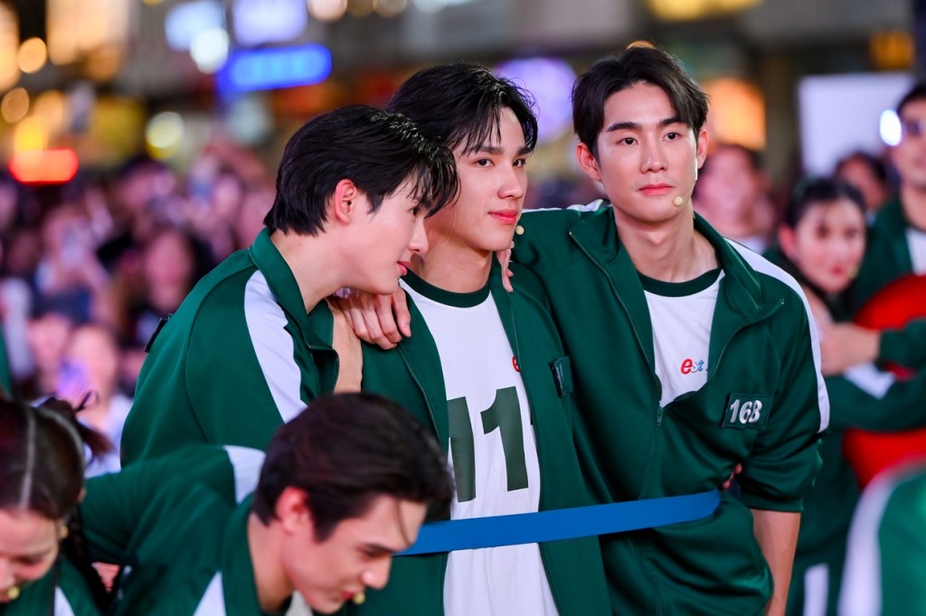 08_บุ๊ค-นีโอ-ฟอส ร่วมประลองเกม เออีไอโอยู หยุด