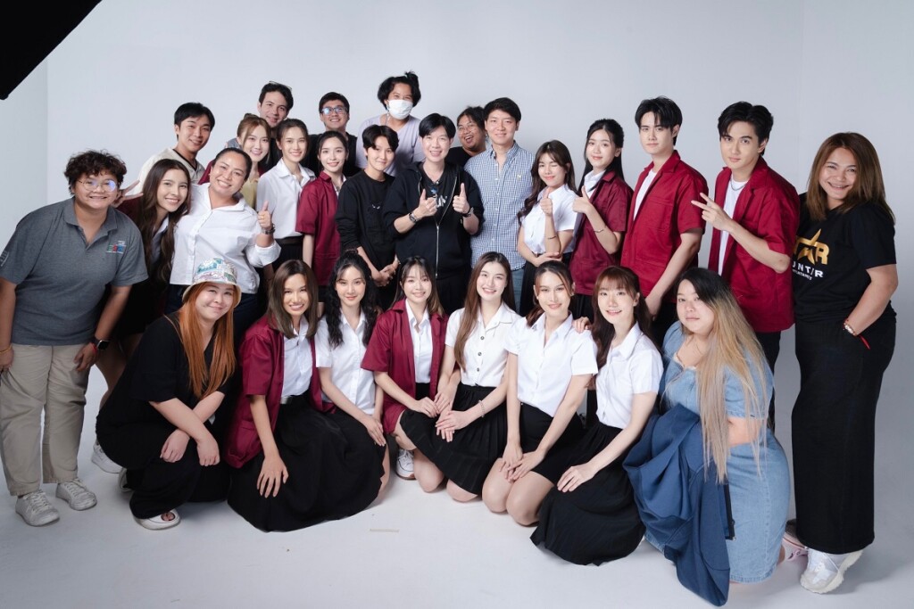 10. บรรยากาศ Fitting ซีรีส์ Girl’s Love “พี่ว้ากคะ รักหนูได้มั้ย” (Love Senior)