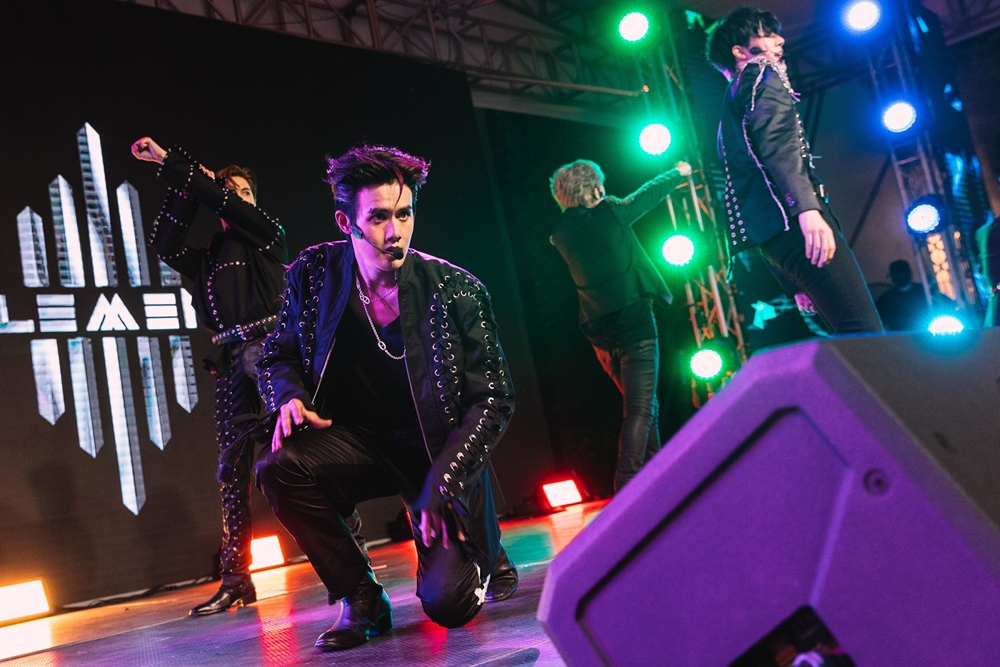 10. “ELEMENT Debut Stage”