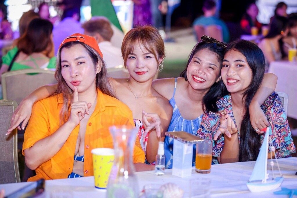 11 สาวๆ เหล่าครีเอเตอร์หน้าใหม่