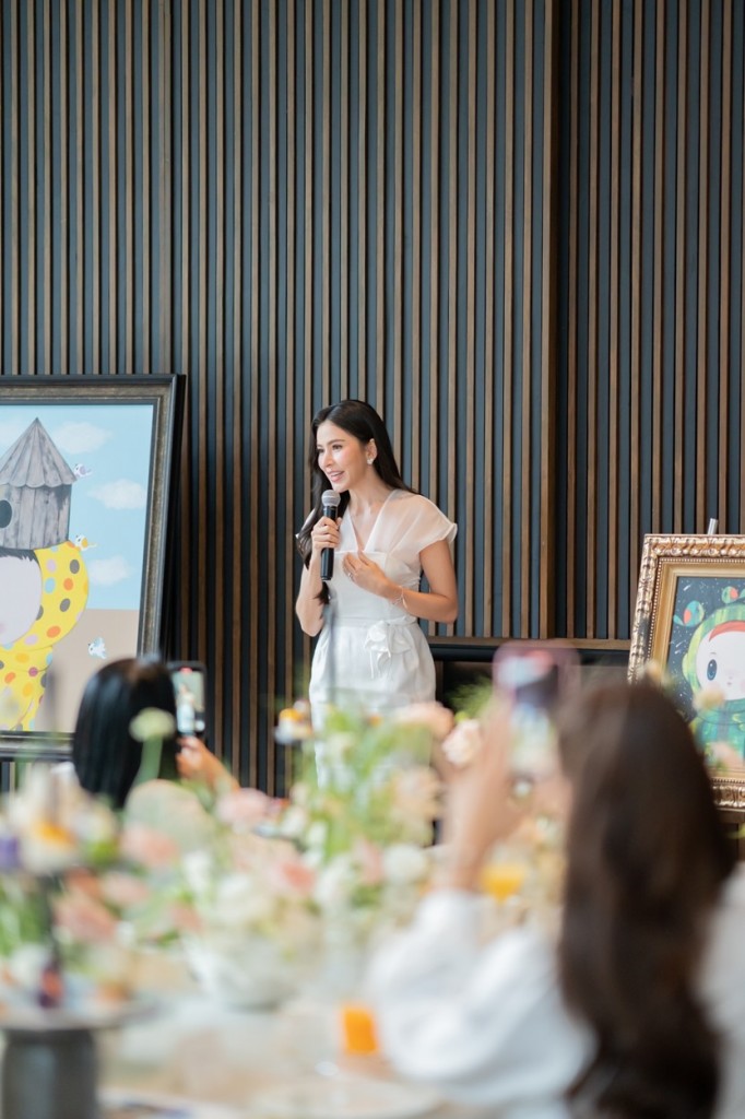 11. ศรีริต้า เจนเซ่น ณรงค์เดช