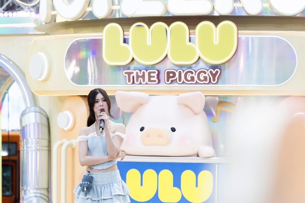 11.D-NAในงาน Siam Center the magical art (of) toy celebration