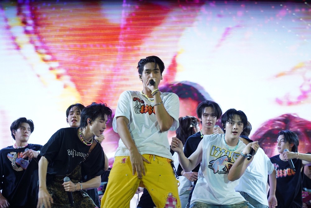 12 Apr 2025  บันเทิง - 011