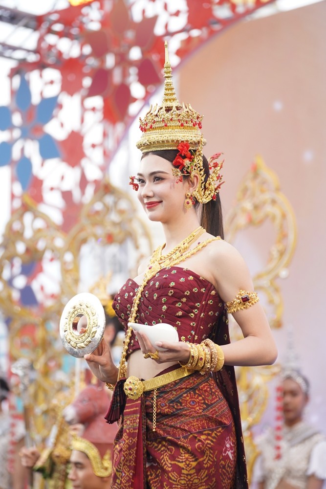 12 Apr 2025  บันเทิง - 06