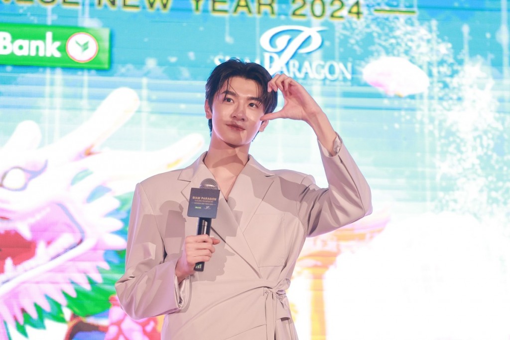 12.หลินอี ร่วมฉลองเทศกาลตรุษจีนสุดอลังการ Siam Paragon Golden Prosperous Chinese New Year 2024