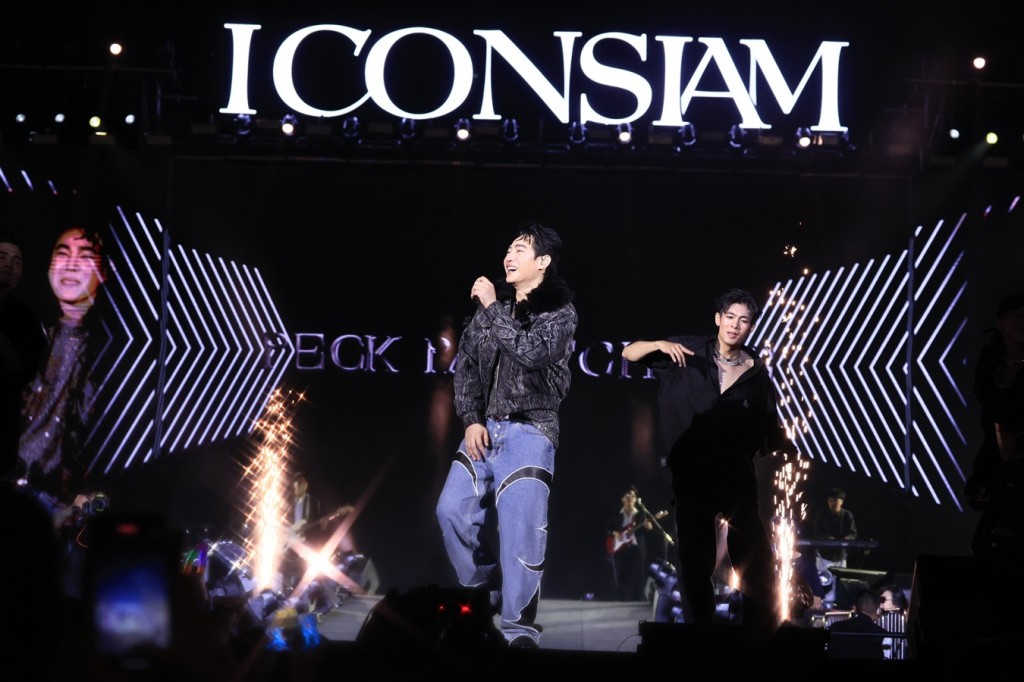 (13) ศิลปินร่วมงานคับคั่ง