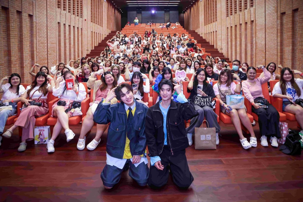 14 Praew Meet _ Read “Lovely Sunday with Thomas _ Kong”_0