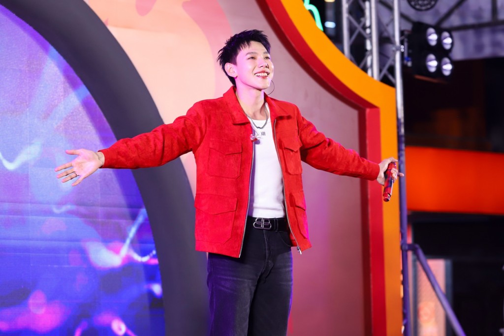 14_ต้าห์อู๋ กับการแสดงบนเวที_2