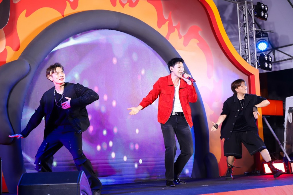 16_ต้าห์อู๋ กับการแสดงบนเวที_4