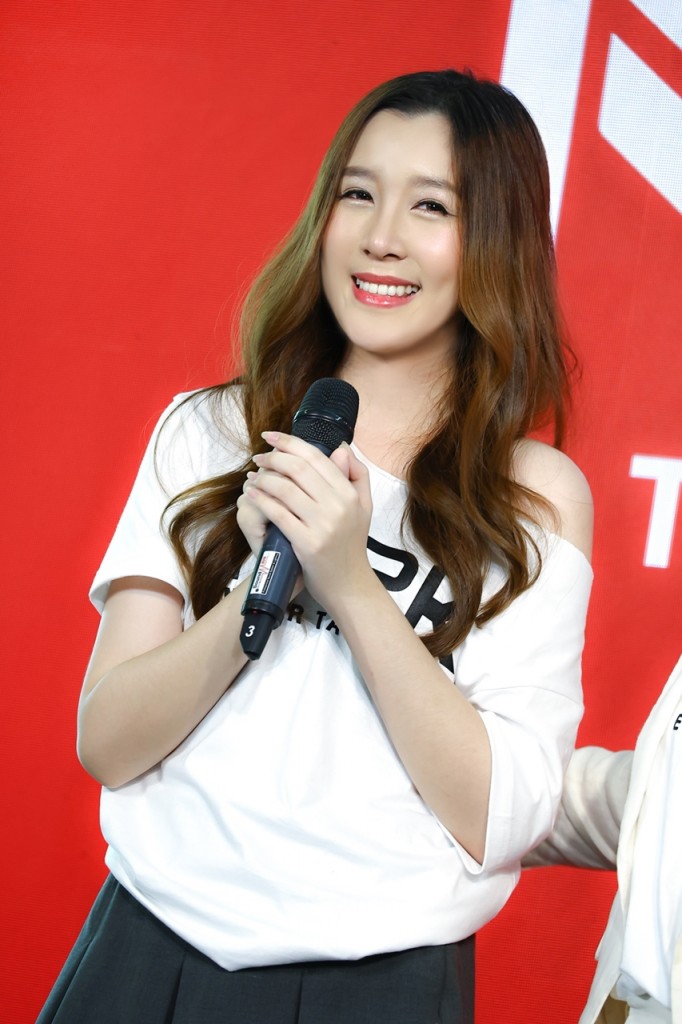 18. คิวคิว ศิลปินหญิงเดี่ยวค่าย M2K Ententertainment