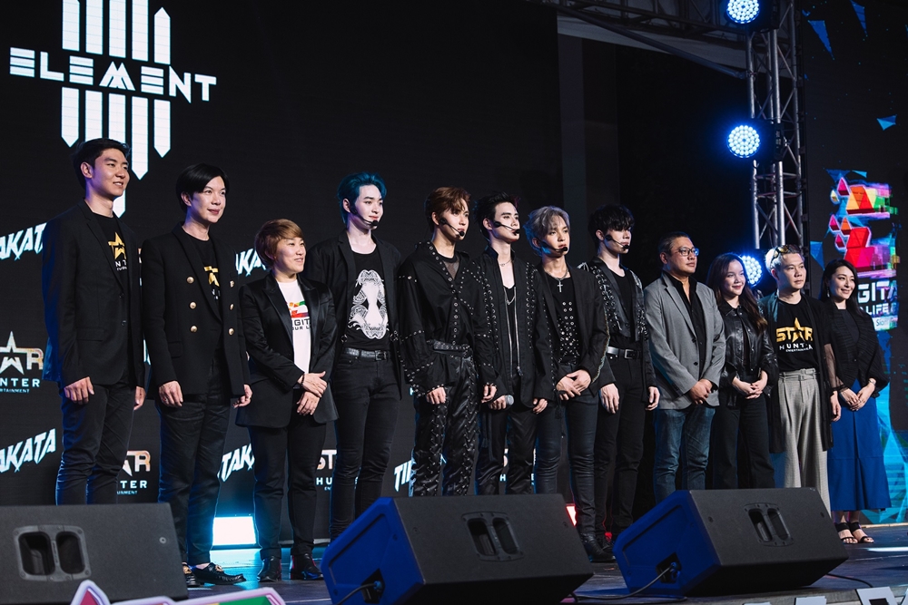 18. “ELEMENT Debut Stage”