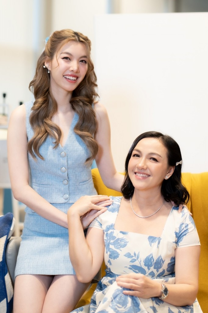 2 แม่ก้อย_ออม