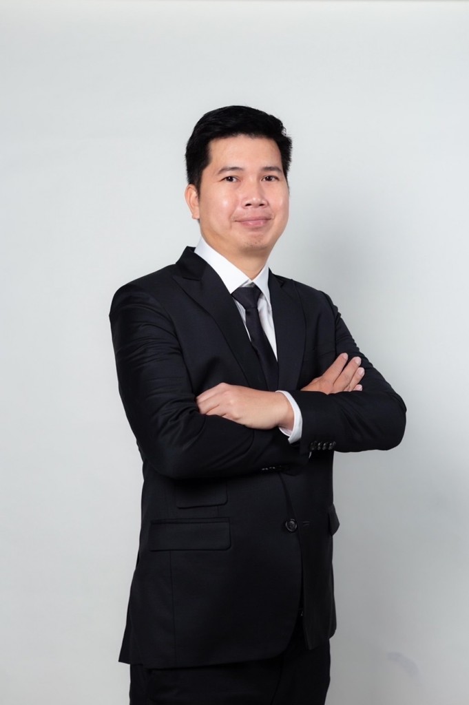 2. ท็อป ธนภูมิ เกียรติสงคราม ประธานวิทยาลัยดนตรีและศิลปะการแสดง SCA