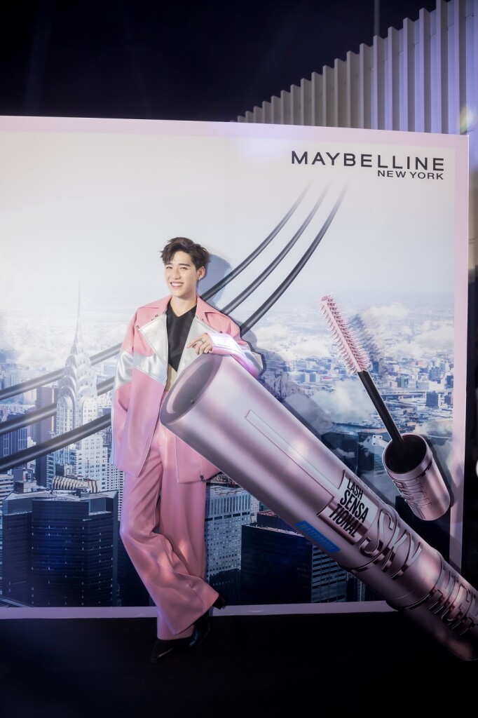 2. พีพี กฤษฏ์ Eyes of Maybelline