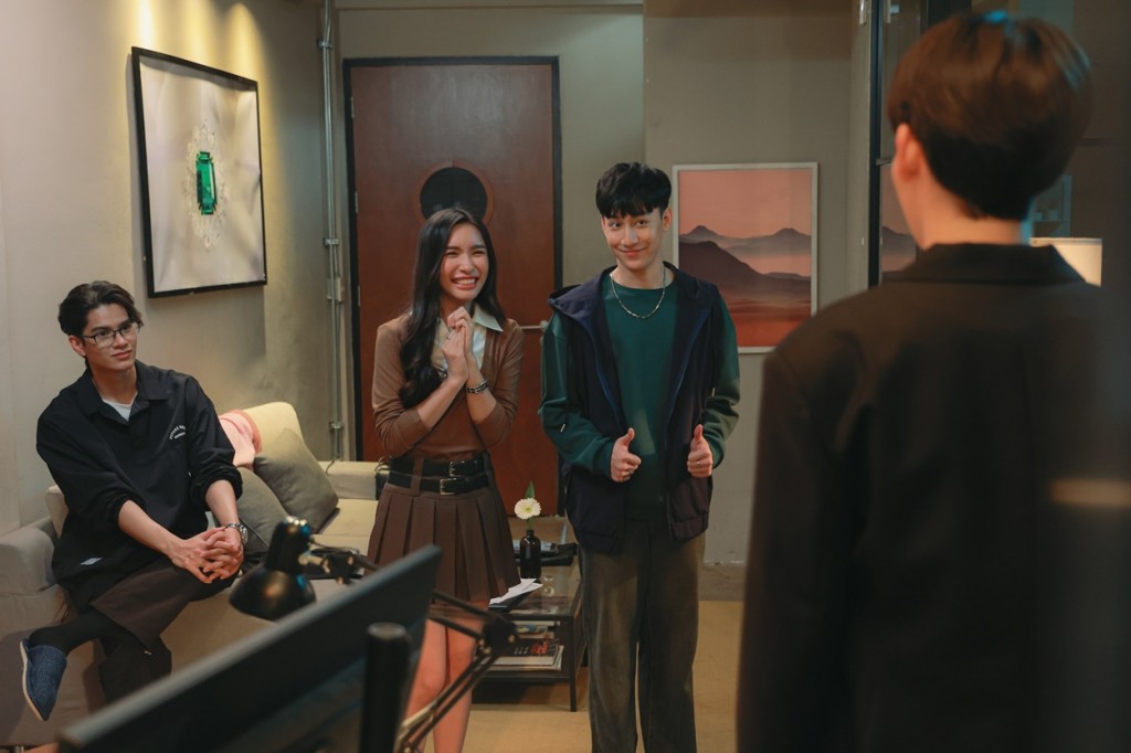 21. ซีรีส์ Sunset x Vibes