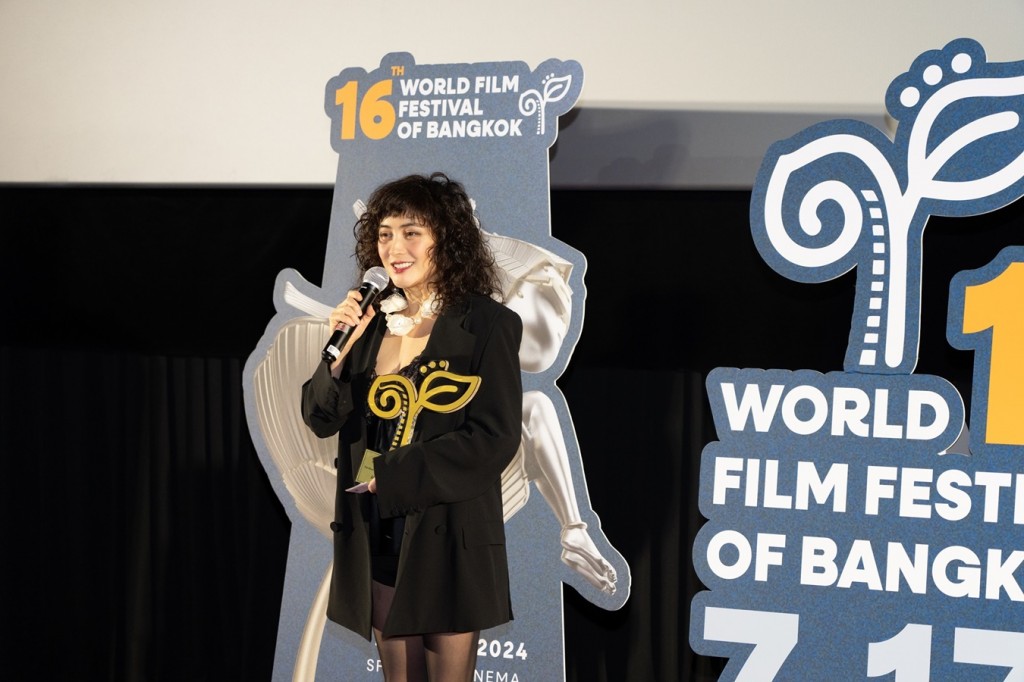 3. “โจซี โฮ” คว้ารางวัล The Most Intriguing Actress จากภาพยนตร์ Onpaku