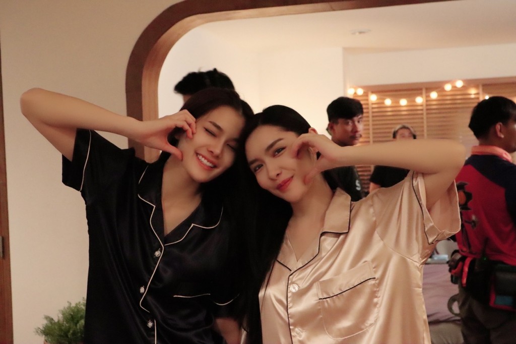 4. อันดา และ ลูกแก้ว