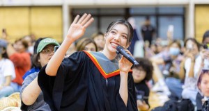 “ออม กรณ์นภัส” ปลื้ม! แฟนคลับรวมตัวจัดเต็ม ส่ง “ขบวนรถแห่ – ซุ้มเงิน” ร่วมแสดงความยินดี
