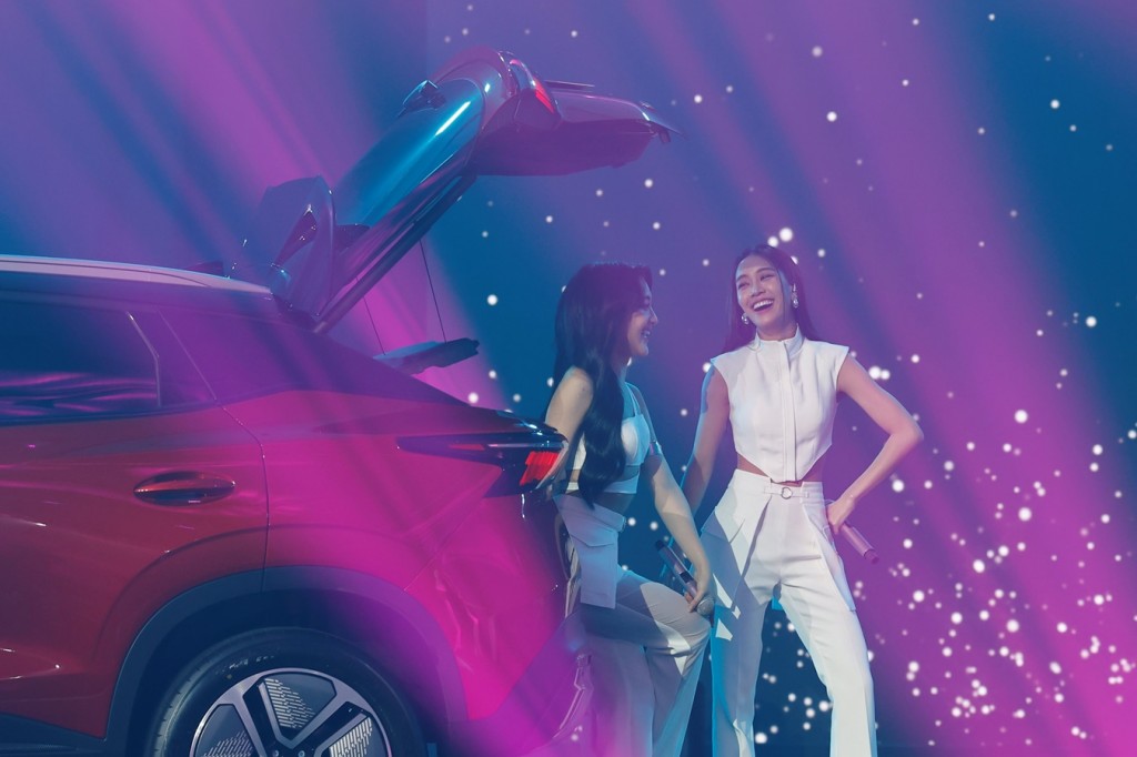 4EVE_OMODA C5 EV Presenter (13)