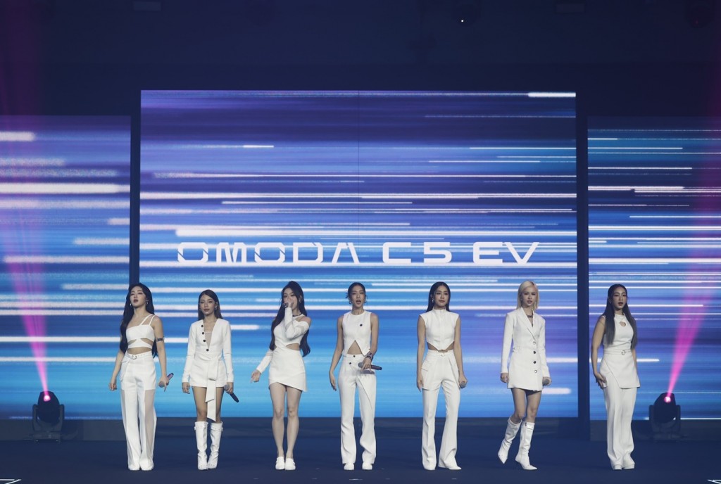 4EVE_OMODA C5 EV Presenter (16)