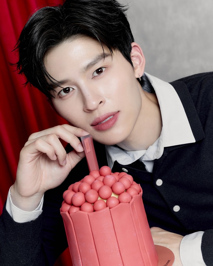 5. Pond x 3CE Velvet Lip Tint Plush 3