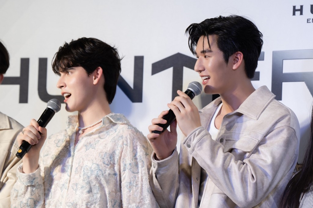 5. แบงค์ และ มอส ร่วมงาน Grand Opening HUNTER VILLAGE By STAR HUNTER ENTERTAINMENT