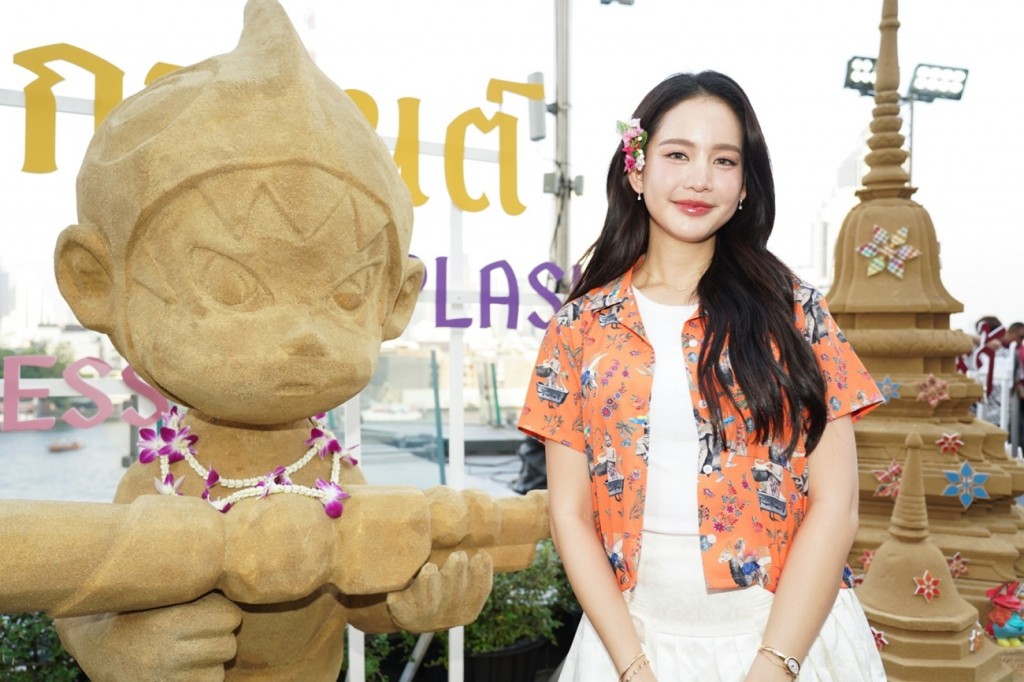 5. โบว์ - เมลดา สุศรี ตัวแทนนางสงกรานต์ “ทุงสะเทวี” ปี 2568 ที่ไอคอนสยาม