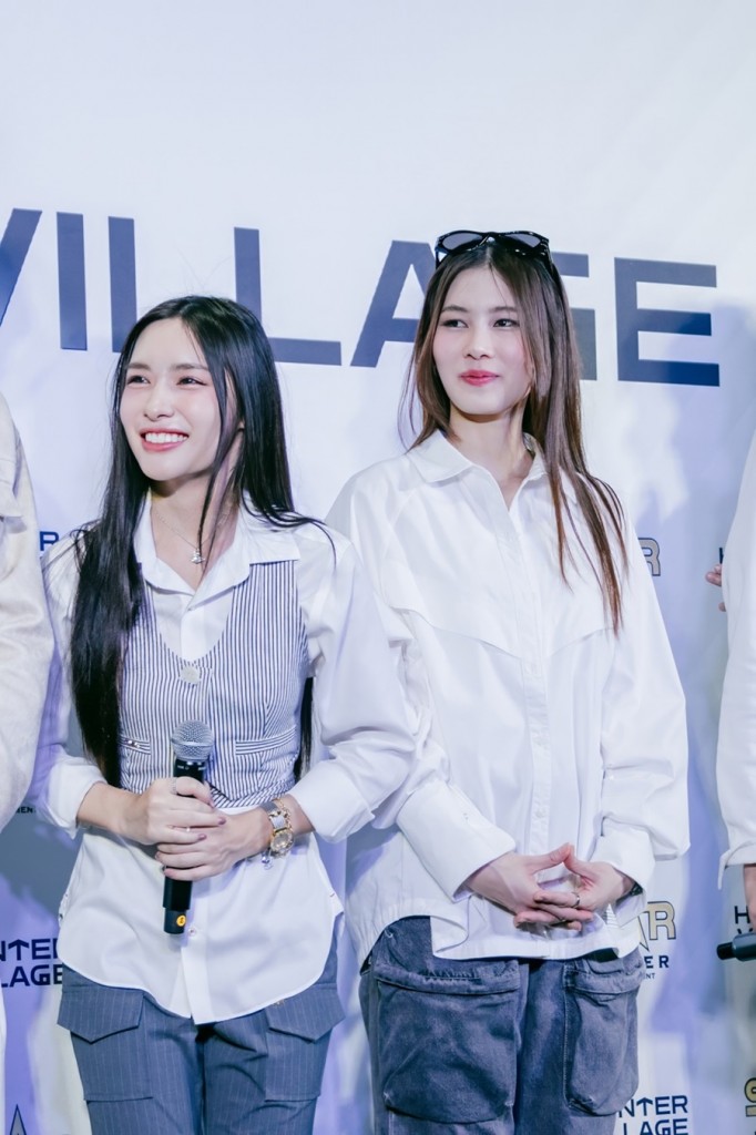 6. ลูกแก้ว และ อันดา ร่วมงาน Grand Opening HUNTER VILLAGE By STAR HUNTER ENTERTAINMENT