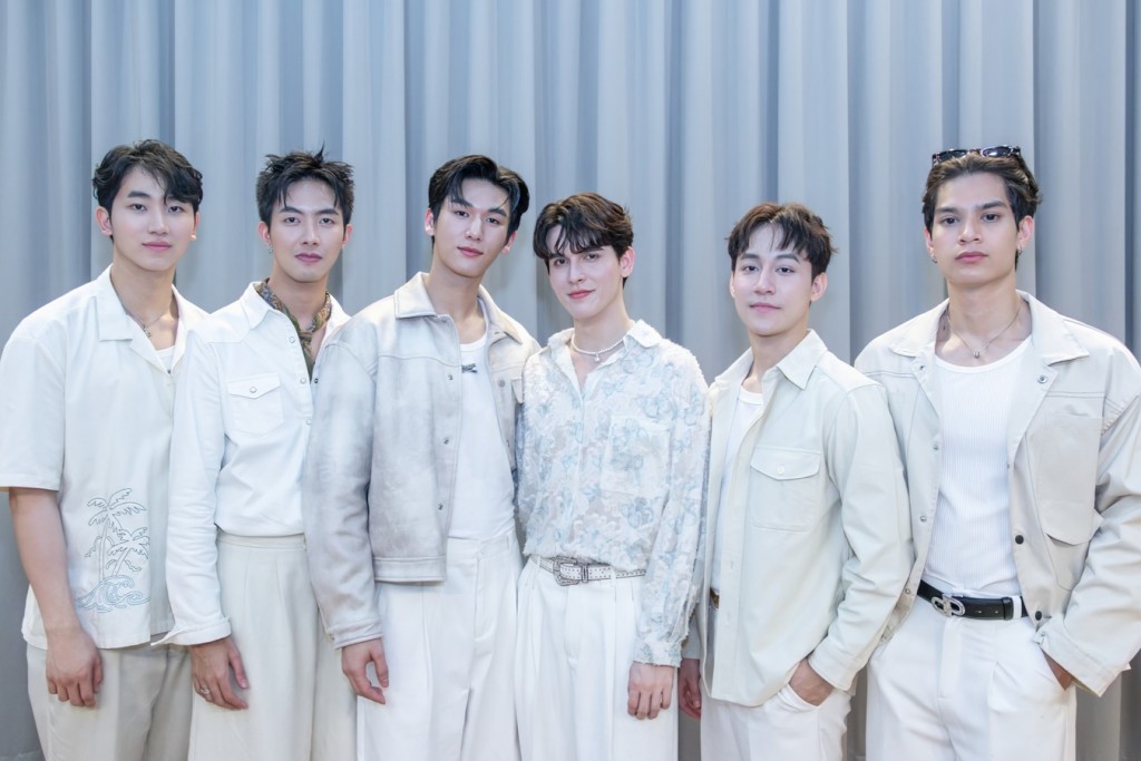 7. บอยกรุป THE DRAGON กับ 6 หนุ่ม ฟง เจเจ มอส แบงค์ พีท เตนนท์