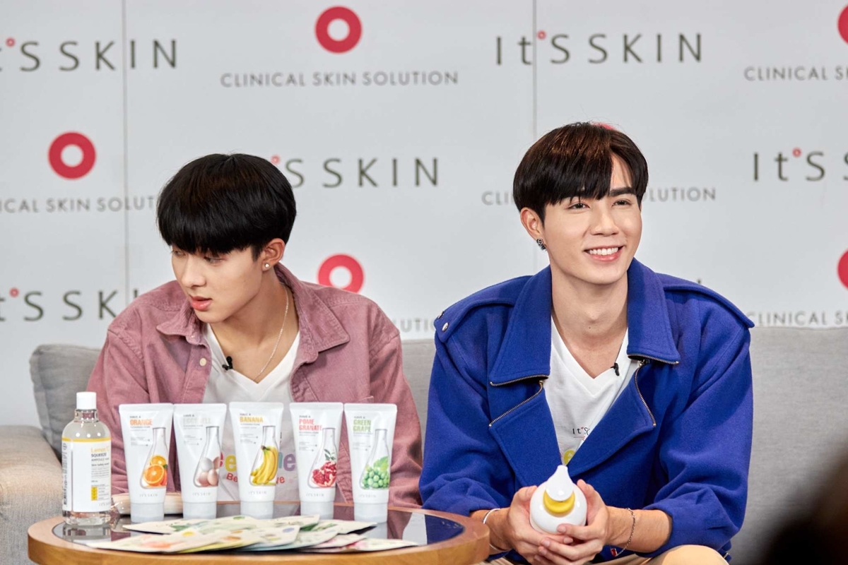 7438BFAE-0174-4A83-9B2F-DAAF7D5B37A6