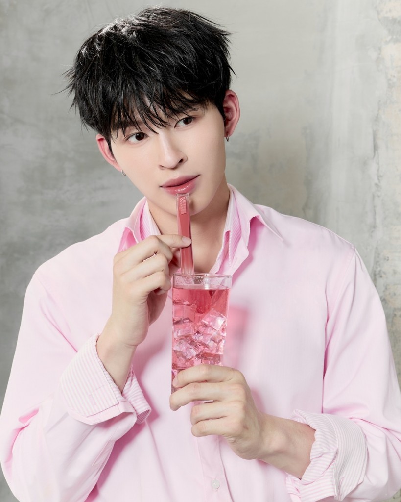 8. Pond x 3CE Misty Lip Bare 1
