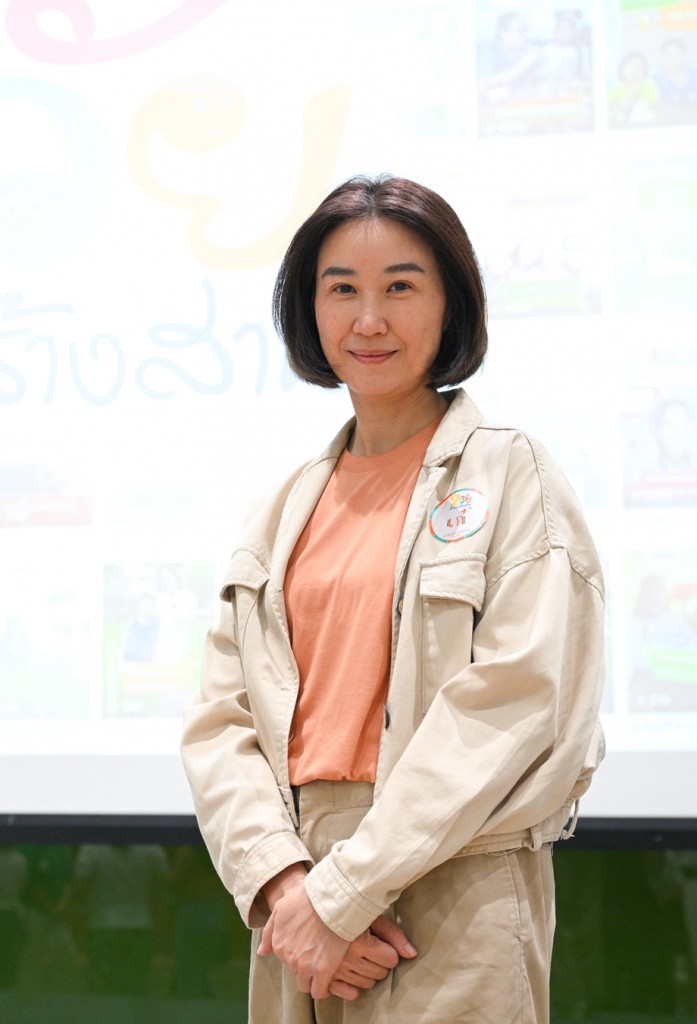 8. คุณแสงระวี จงศิริกุล ประธานมูลนิธิฟอร์เวิร์ด