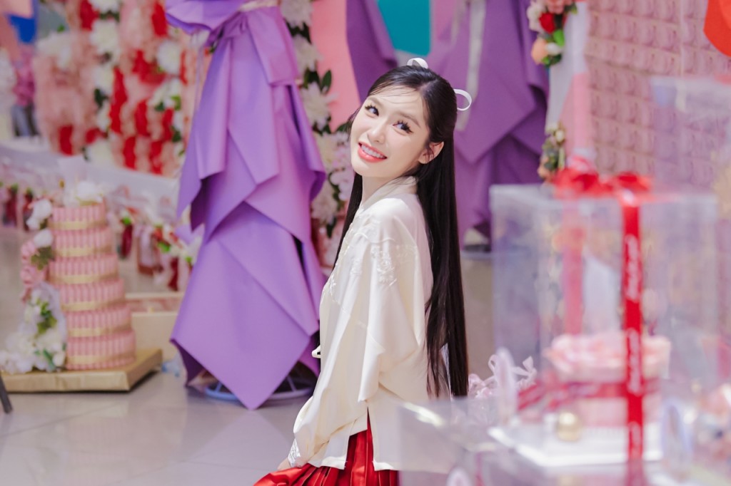 9. ลูกแก้ว กมลลักษณ์ แสงทรัพย์สิน