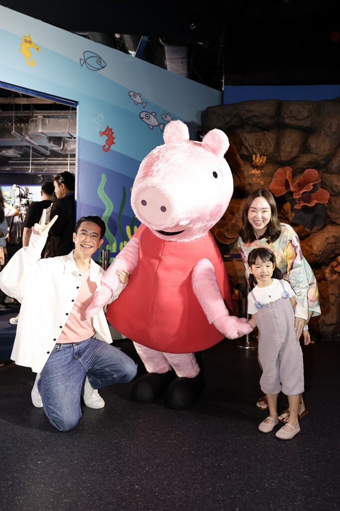 9.ครอบครัวโบ-ธนากร ชินกูล ร่วมกิจกรรมกับ Sealife Bangkok และ เป๊ปป้า พิก