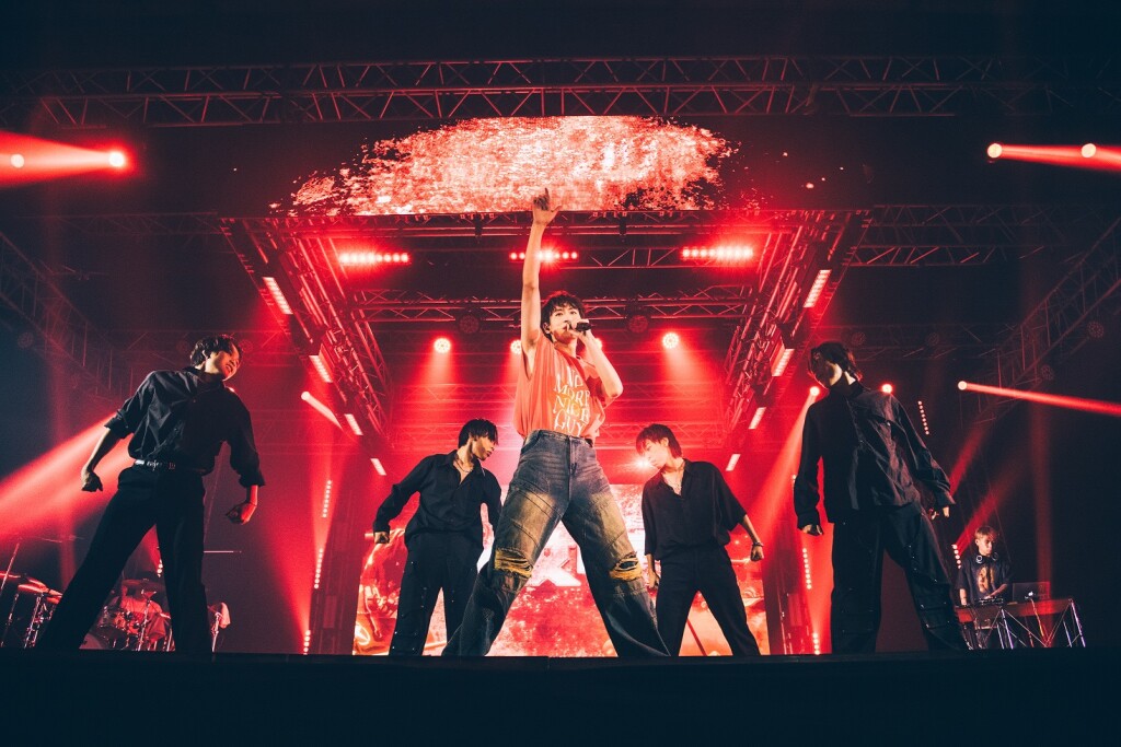 AK Liuzhang Bus stop BKK Tour-1941
