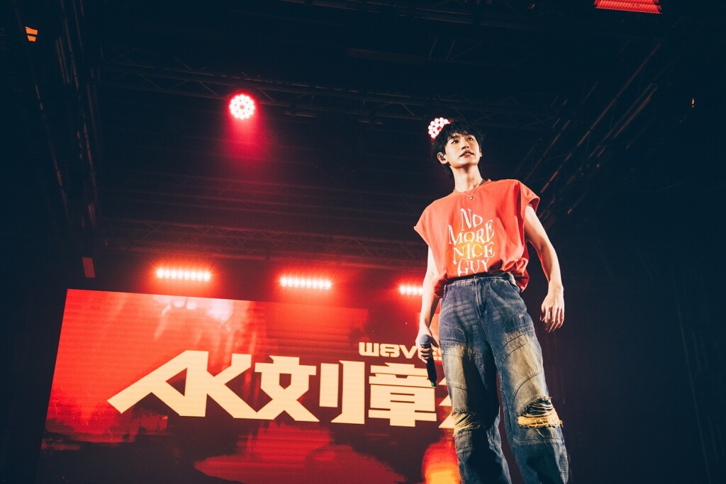 AK Liuzhang Bus stop BKK Tour-2163