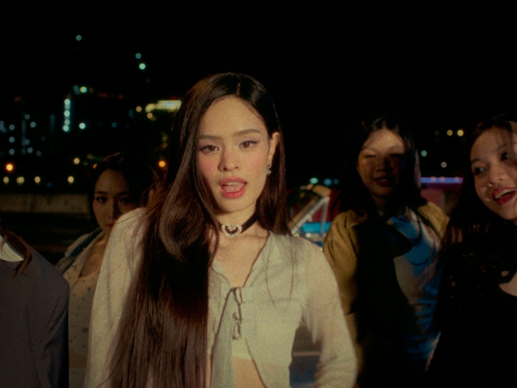 ALLY - OH MY! (Official MV).00_02_10_23.Still062