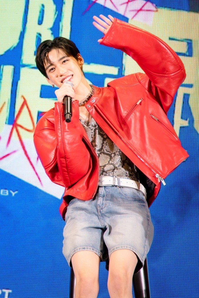 B4E77F11-2A38-4837-B63A-C04D0E2701F6_0