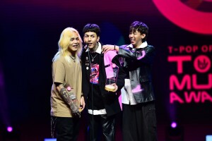 Best (POPULAR) Collaboration _ Various Artist_เพลง เสแสร้ง (1)