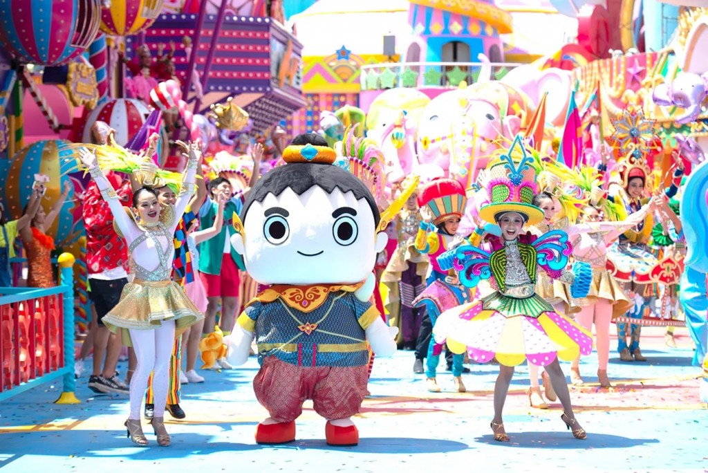 Carnival Magic ใจป้ำ ส่งซานตาแจก Happy Discount  (2)