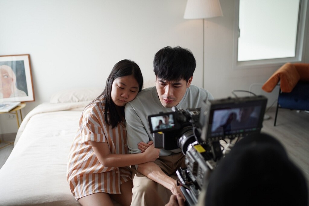 D50CF7AF-F620-48A9-AFE8-FF4204F2B3F4