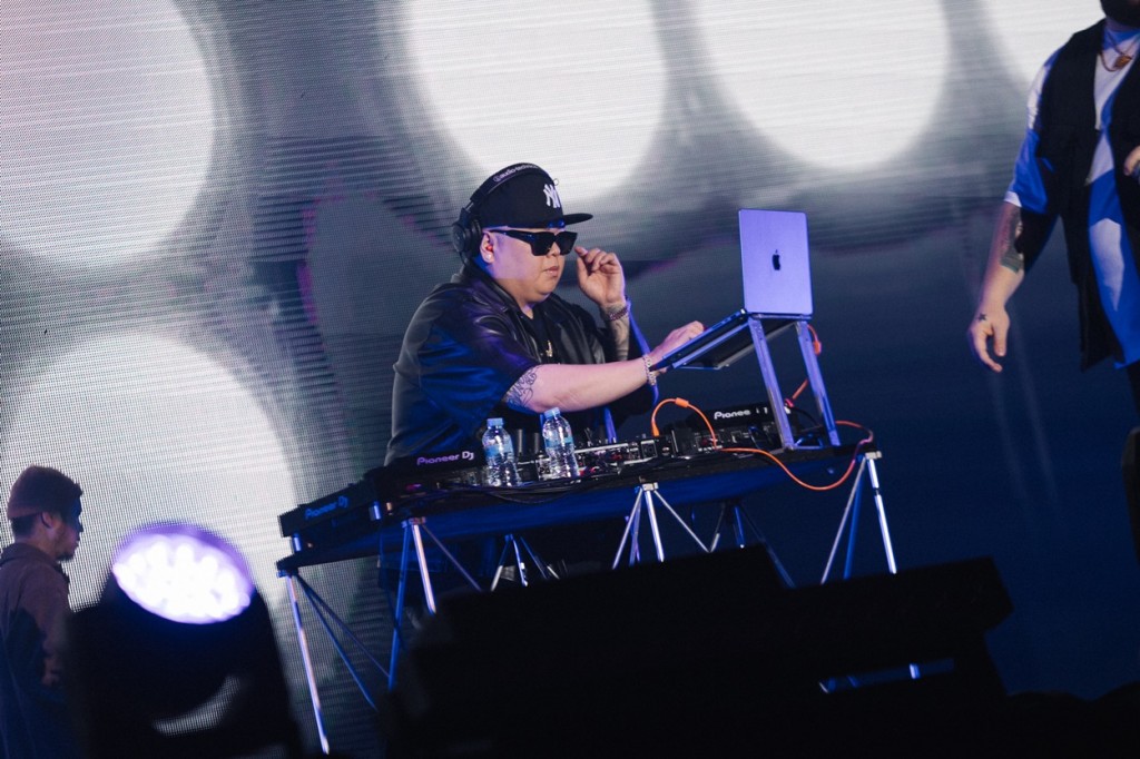 DJ (1)