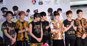 ประมวลภาพกิจกรรม บังทันบอยส์ BTS Meet Fan Club ณ ศูนย์การค้า พาราไดซ์ พาร์ค